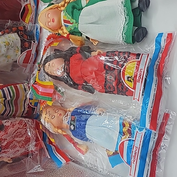 Nationality vintage dolls moving eyes arms and legs. - Picture 3 of 5